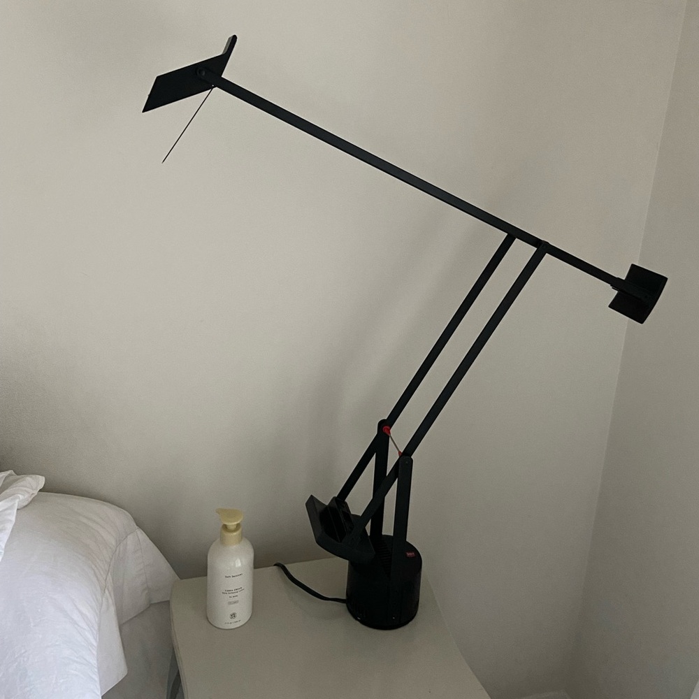 Artemide Tizio Classic Table Lamp